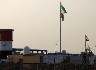 Iraq Begins Receiving ISIS Detainees From Syria