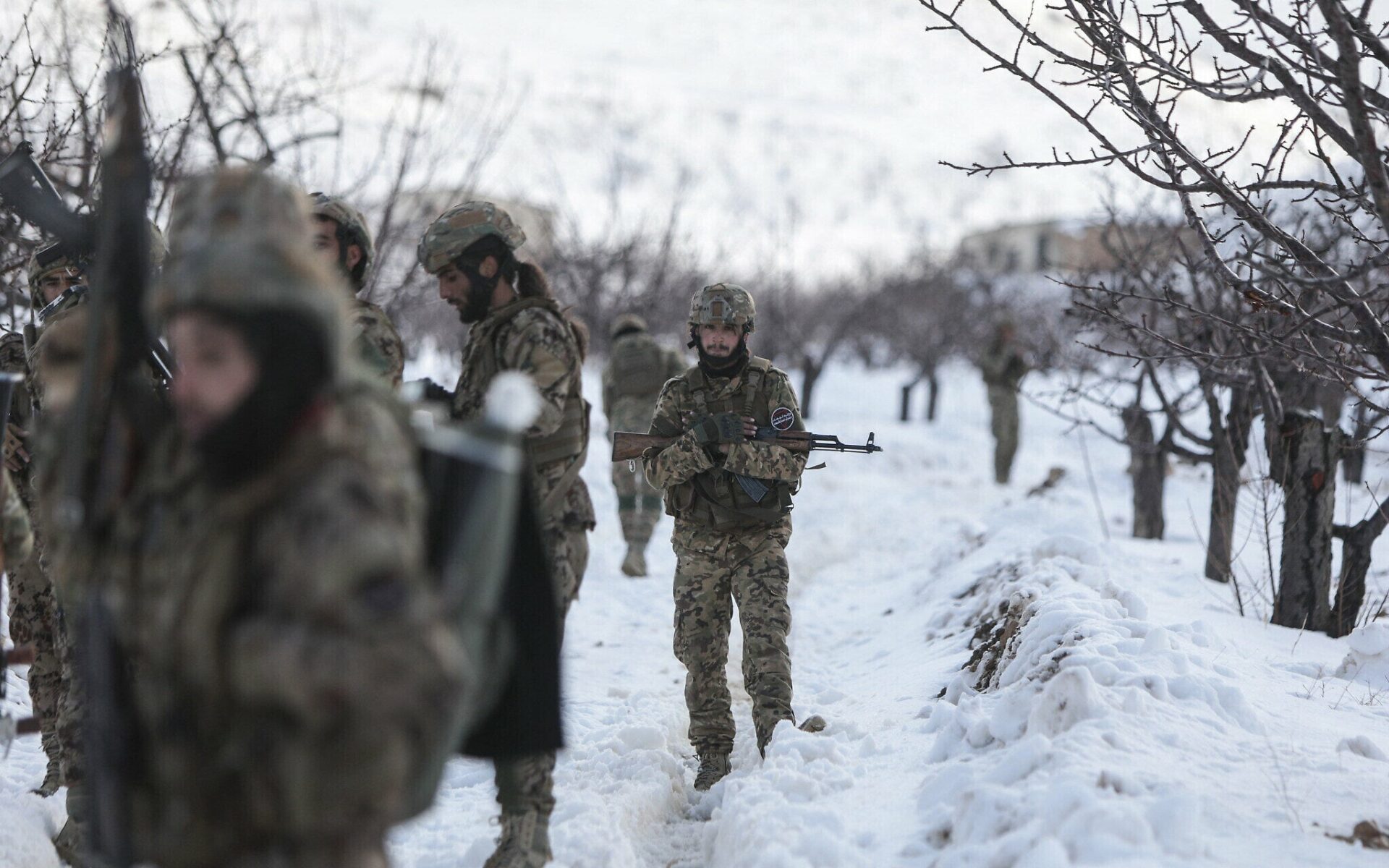 Syria Reinforces Borders as Israel Expands Deployments - levant24